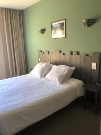 Hotel Sous L'Olivier ビュイ・レ・バロニ エクステリア 写真