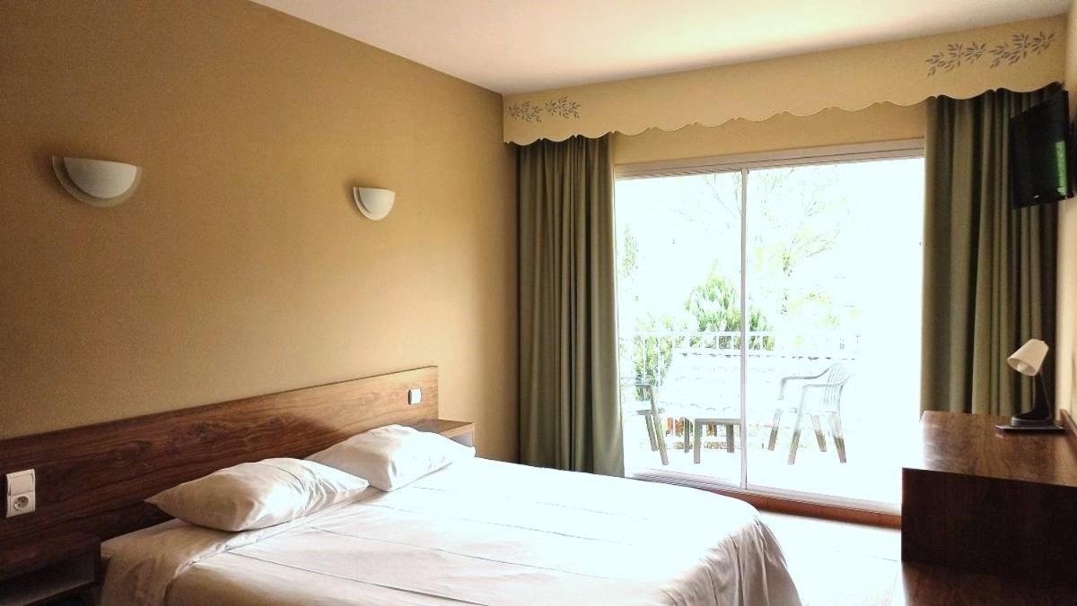 Hotel Sous L'Olivier ビュイ・レ・バロニ エクステリア 写真